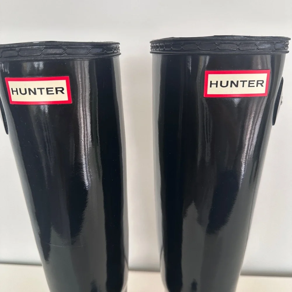 Women’s Tall Black Gloss Hunter rain boots in size 8 - Picture 9 of 15